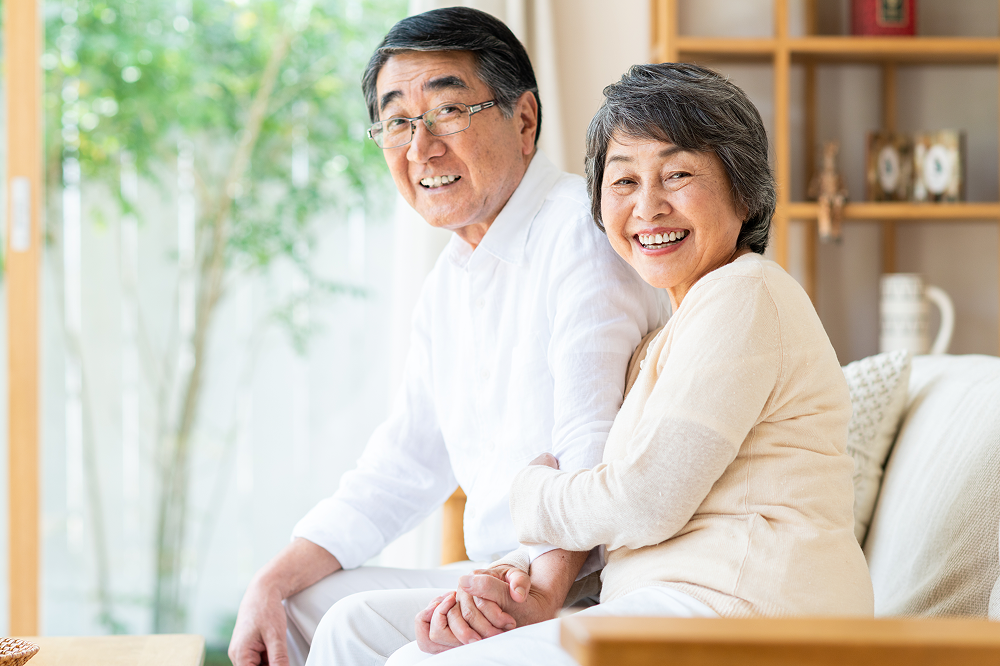 歯が痛む女性