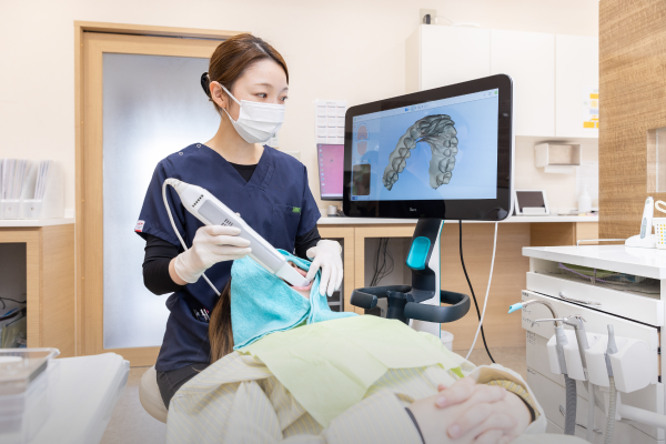 口腔内スキャナーで矯正の型取りの負担を軽減